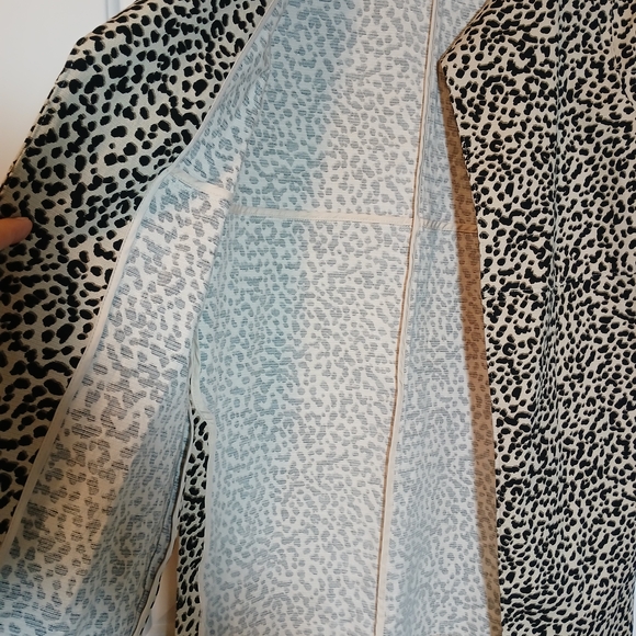 H&M Black and Cream Leopard Print Jacket - Picture 5 of 7